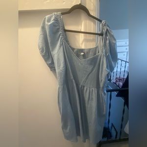 BRAND NEW! Old Navy puff sleeve dress
